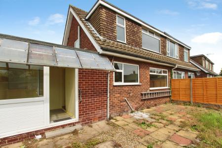 3 bedroom Semi-detached house for sale in Rydal Avenue, Long Eaton, NG10