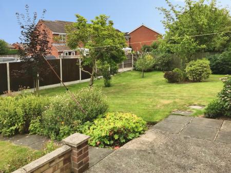 3 bedroom Semi-detached house to let in St Vincent Close, Long Eaton, NG10