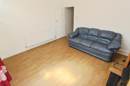 3 bedroom Semi-detached house to let in Kirkwhite Avenue, Long Eaton, NG10