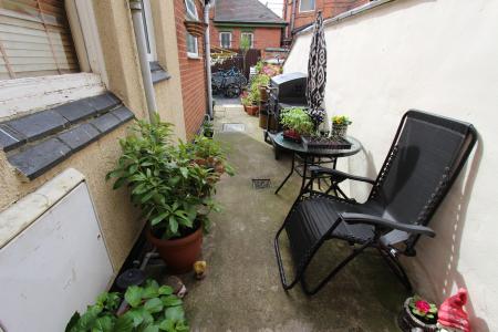 3 bedroom Semi-detached house to let in Kirkwhite Avenue, Long Eaton, NG10