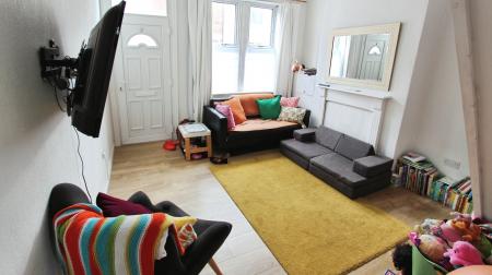 2 bedroom Terraced House to let in Phyllis Grove, Long Eaton, NG10
