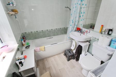 2 bedroom Terraced House to let in Phyllis Grove, Long Eaton, NG10
