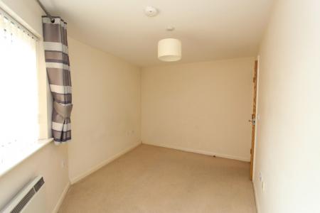2 bedroom Flat to let in Commodore Court, Aspley, Nottingham, NG8