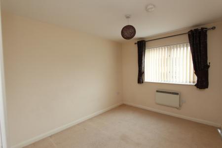 2 bedroom Flat to let in Commodore Court, Aspley, Nottingham, NG8