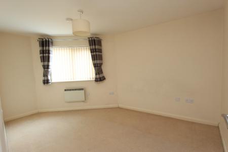 2 bedroom Flat to let in Commodore Court, Aspley, Nottingham, NG8