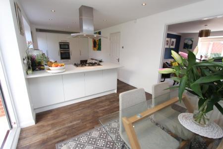 5 bedroom Detached house to let in Holmes Road, Breaston, DE72