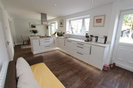 5 bedroom Detached house to let in Holmes Road, Breaston, DE72