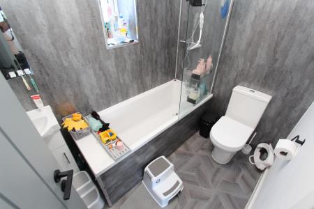 3 bedroom Semi-detached house to let in Tulip Street, Beeston, NG9