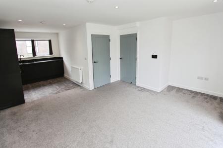 3 bedroom Semi-detached house to let in Tulip Street, Beeston, NG9