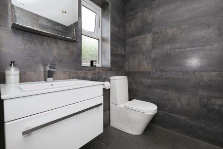 4 bedroom Detached house for sale in Grange Road, Long Eaton, NG10