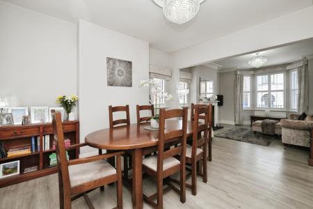 4 bedroom Detached house for sale in Grange Road, Long Eaton, NG10
