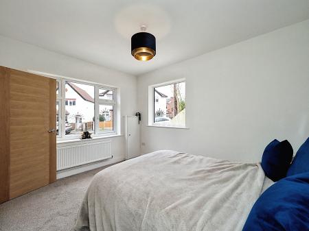 3 bedroom Bungalow for sale in Bramcote Road, Beeston, NG9