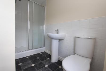 3 bedroom Town house to let in Wharton Crescent, Beeston, NG9