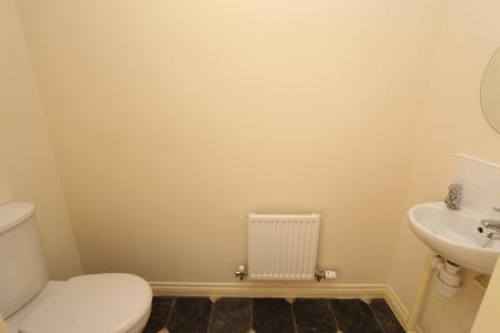 3 bedroom Town house to let in Wharton Crescent, Beeston, NG9