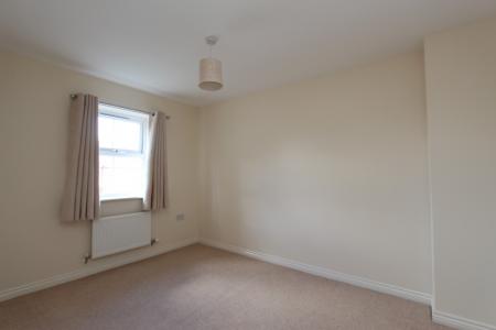 3 bedroom Town house to let in Wharton Crescent, Beeston, NG9