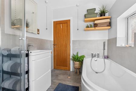 3 bedroom Semi-detached house for sale in Tamworth Road, Long Eaton, NG10