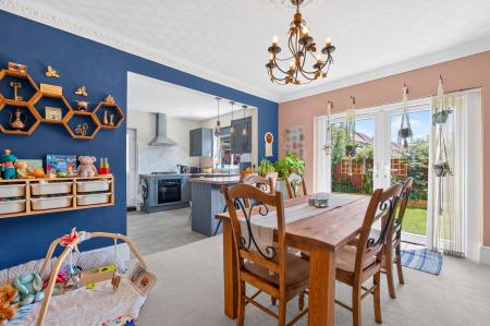 3 bedroom Semi-detached house for sale in Tamworth Road, Long Eaton, NG10