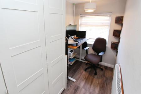 3 bedroom Semi-detached house to let in Erewash Grove, Toton, NG9