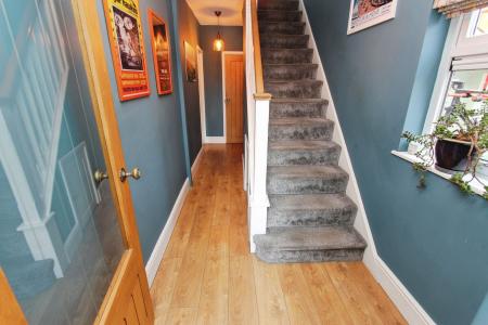 4 bedroom Semi-detached house for sale in Holden Avenue, Aston-On-Trent, DE72