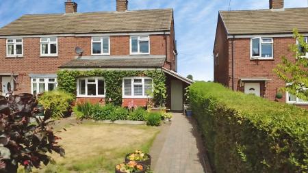 4 bedroom Semi-detached house for sale in Holden Avenue, Aston-On-Trent, DE72