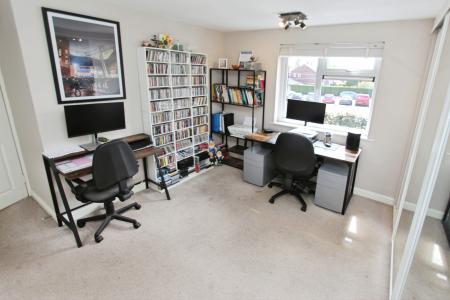 4 bedroom Semi-detached house for sale in Holden Avenue, Aston-On-Trent, DE72