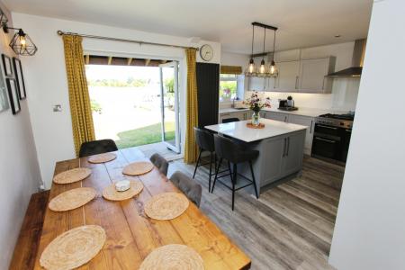 4 bedroom Semi-detached house for sale in Holden Avenue, Aston-On-Trent, DE72