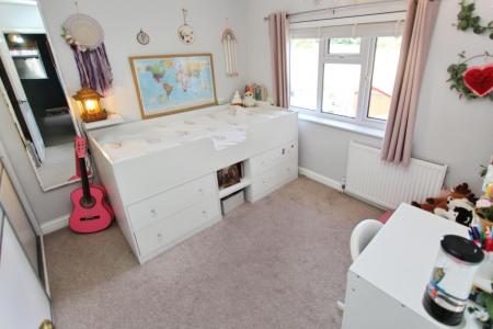 4 bedroom Semi-detached house for sale in Holden Avenue, Aston-On-Trent, DE72