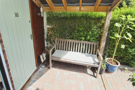4 bedroom Semi-detached house for sale in Holden Avenue, Aston-On-Trent, DE72