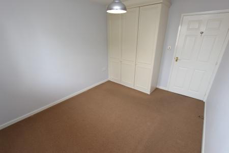 2 bedroom Flat to let in Wren Court, Sawley, NG10