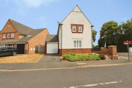 3 bedroom Detached house for sale in Bye Pass Road, Beeston, NG9