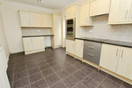 3 bedroom Semi-detached house to let in Draycott Road, Sawley, NG10