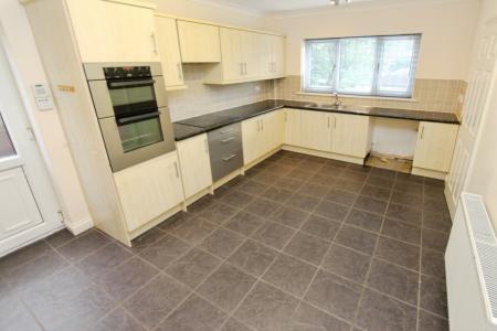 3 bedroom Semi-detached house to let in Draycott Road, Sawley, NG10