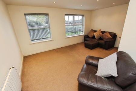 2 bedroom Flat to let in Robinson Court, Chilwell, NG9