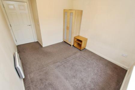 2 bedroom Flat to let in Robinson Court, Chilwell, NG9