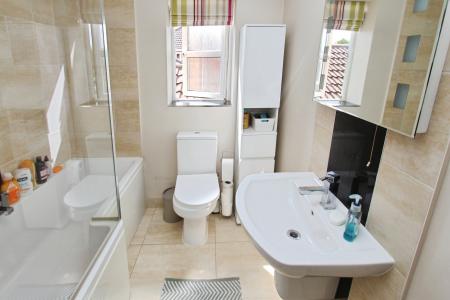 4 bedroom Detached house for sale in Fulwood Drive, Long Eaton, Long Eaton, NG10