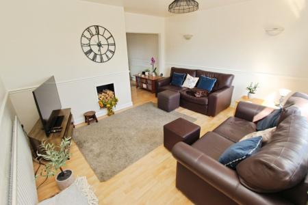 4 bedroom Semi-detached house for sale in Riber Close, Long Eaton, NG10