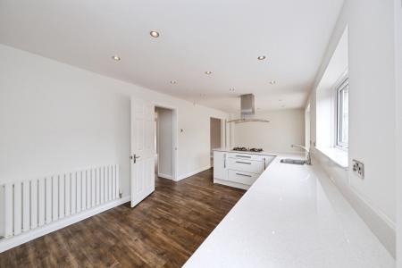 5 bedroom Detached house for sale in Holmes Road, Breaston, DE72