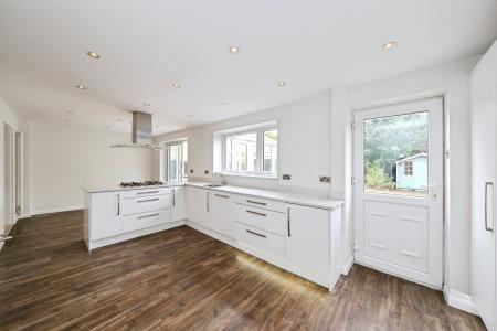 5 bedroom Detached house for sale in Holmes Road, Breaston, DE72