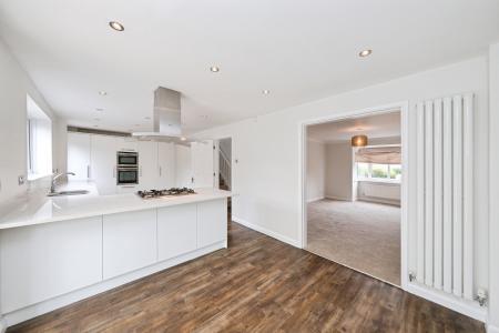 5 bedroom Detached house for sale in Holmes Road, Breaston, DE72