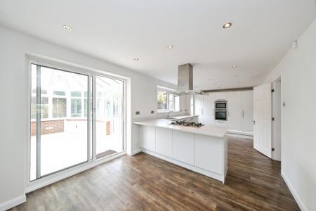 5 bedroom Detached house for sale in Holmes Road, Breaston, DE72
