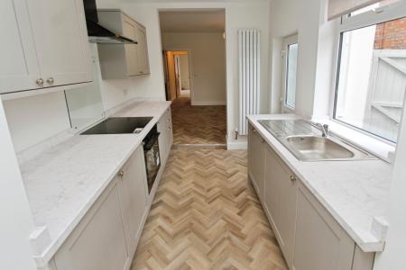 2 bedroom Semi-detached house for sale in Myrtle Avenue, Long Eaton, NG10
