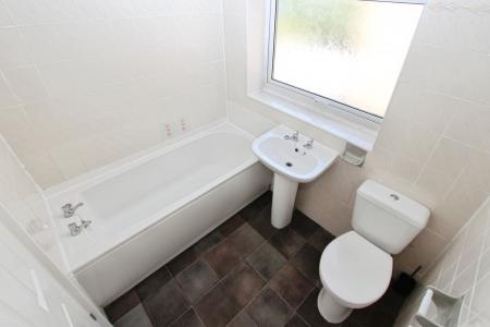 4 bedroom Detached house to let in Appledore Avenue, Wollaton, Nottingham, NG8