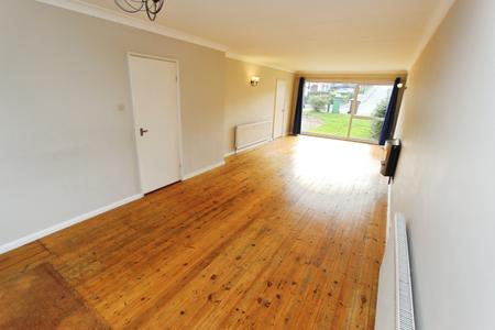 4 bedroom Detached house to let in Appledore Avenue, Wollaton, Nottingham, NG8