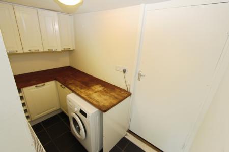 4 bedroom Detached house to let in Appledore Avenue, Wollaton, Nottingham, NG8