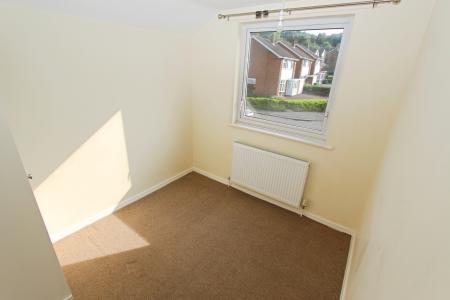 4 bedroom Detached house to let in Appledore Avenue, Wollaton, Nottingham, NG8