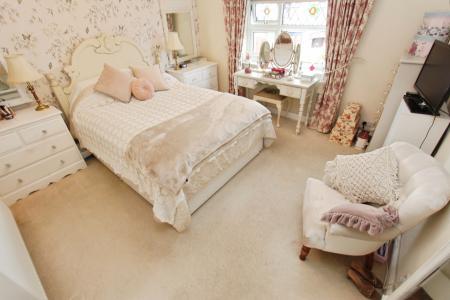 3 bedroom Detached house for sale in College Street, Long Eaton, NG10
