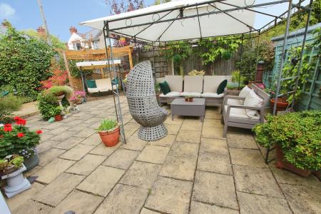 3 bedroom Detached house for sale in College Street, Long Eaton, NG10