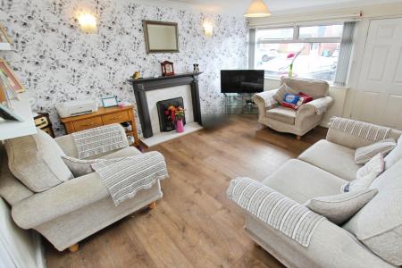 3 bedroom Semi-detached house for sale in Ruskin Avenue, Long Eaton, NG10