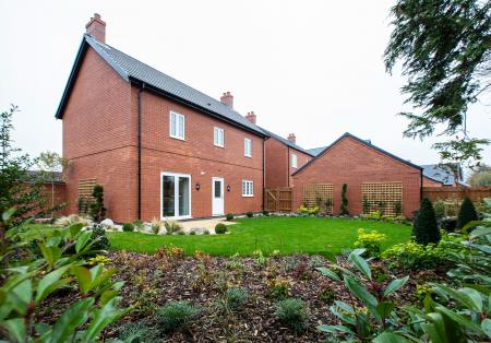 4 bedroom Detached house for sale in Field Farm, Stapleford, Stapleford, NG9