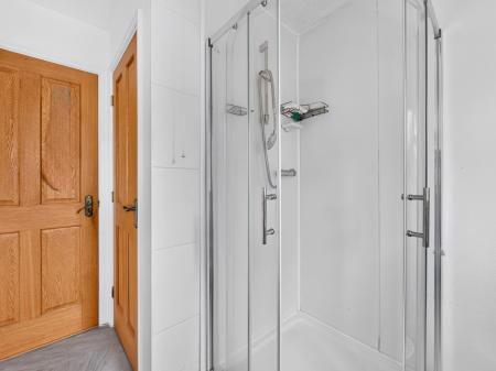 3 bedroom Detached house for sale in Mountbatten Way, Beeston, NG9